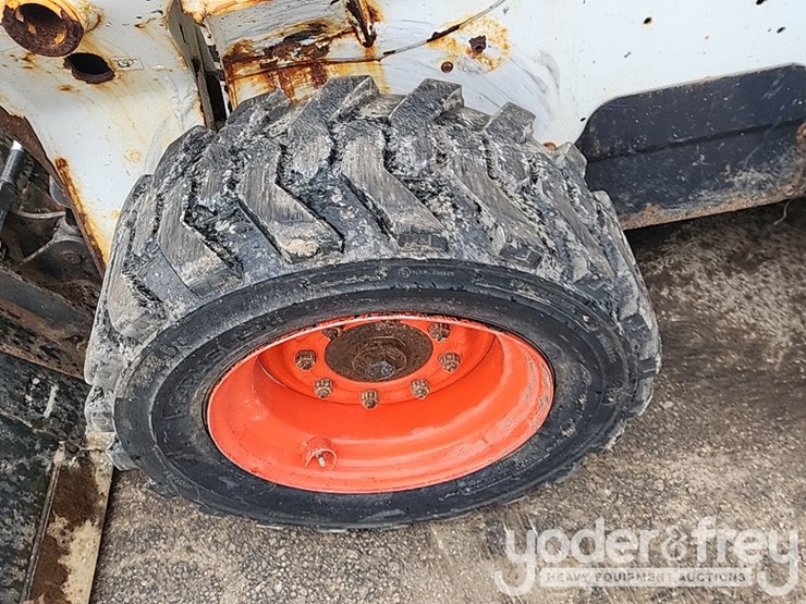 2018-bobcat-s570-image-11