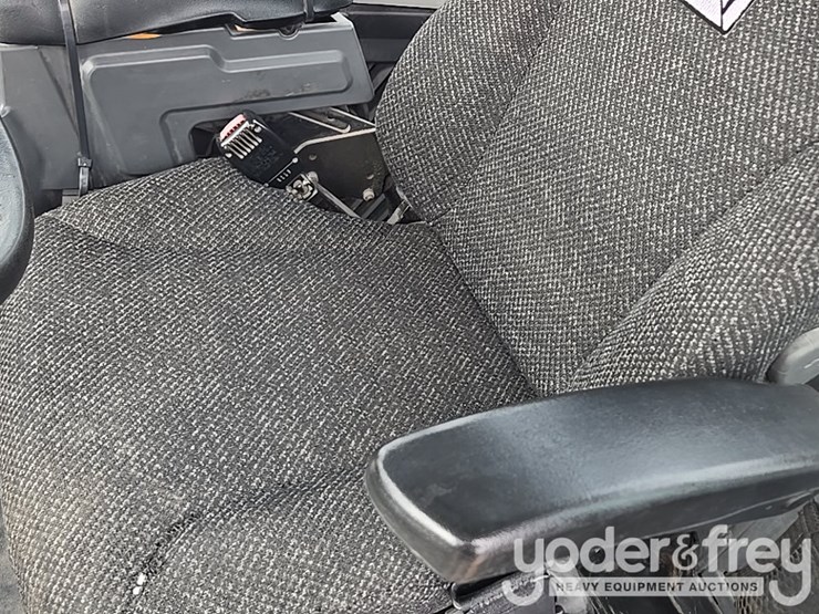 2014-caterpillar-938k-image-157