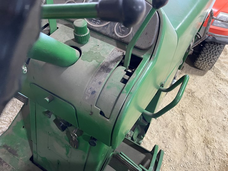 john-deere-3010-image-20