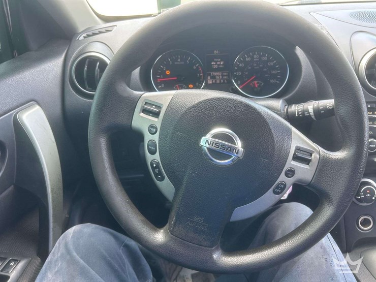 2012-nissan-rogue-image-13