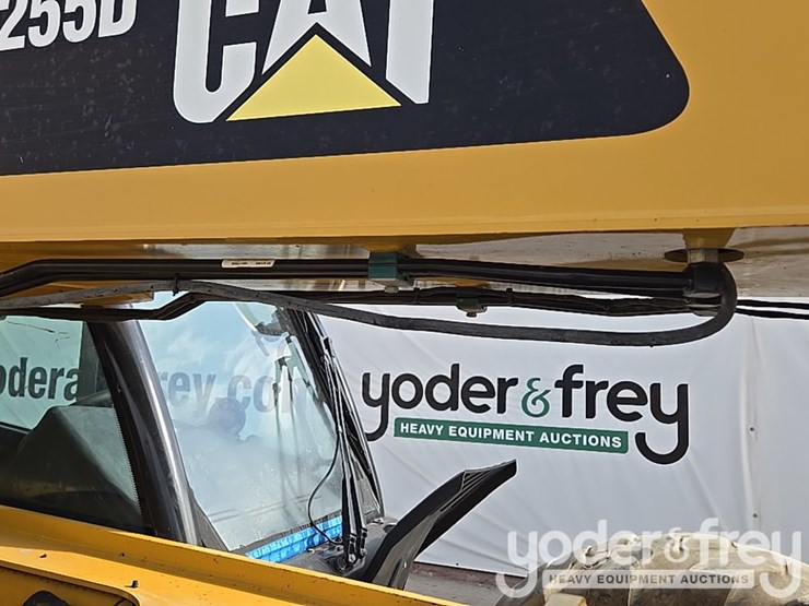 2019-caterpillar-tl1255d-image-67