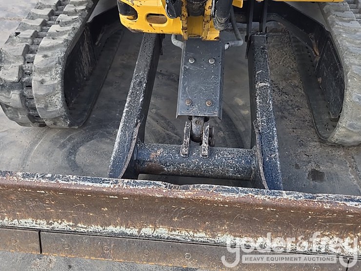 caterpillar-303-image-31