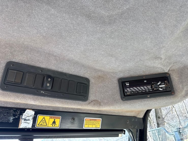 2015-caterpillar-745c-image-17