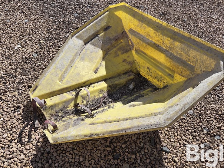 poly-auger-hopper-image-5