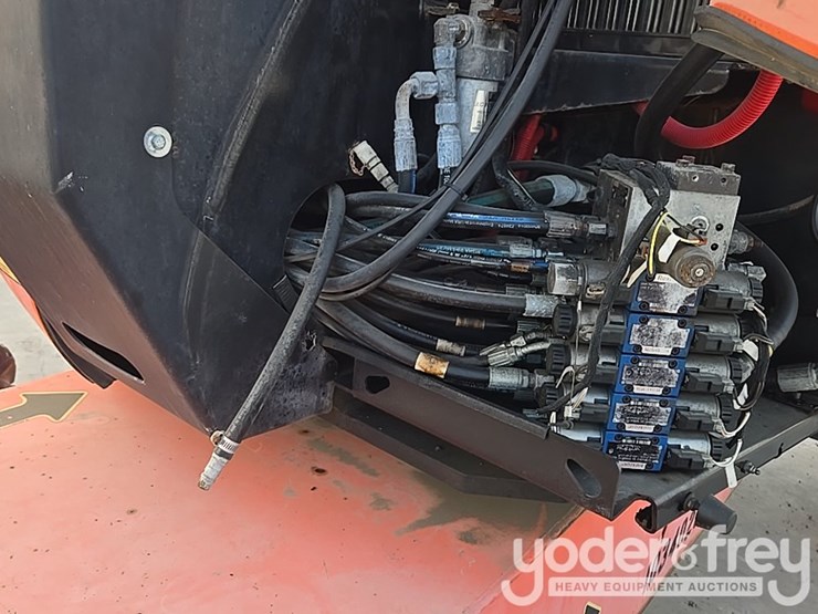 2015-jlg-600aj-image-74