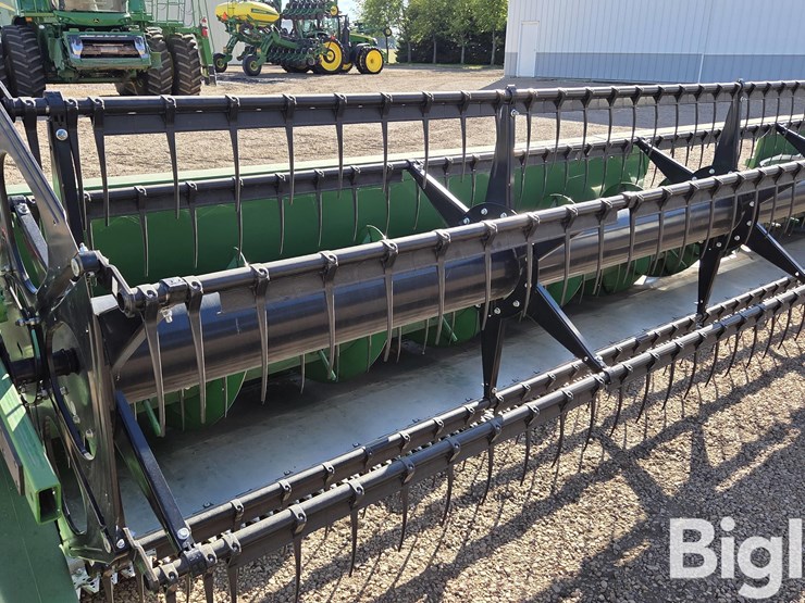 2022-john-deere-635f-image-16