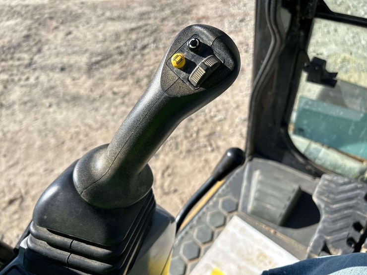 2021-caterpillar-308cr-midi-excavator-image-17