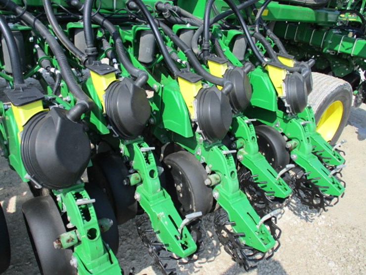 2016-john-deere-db60-image-91