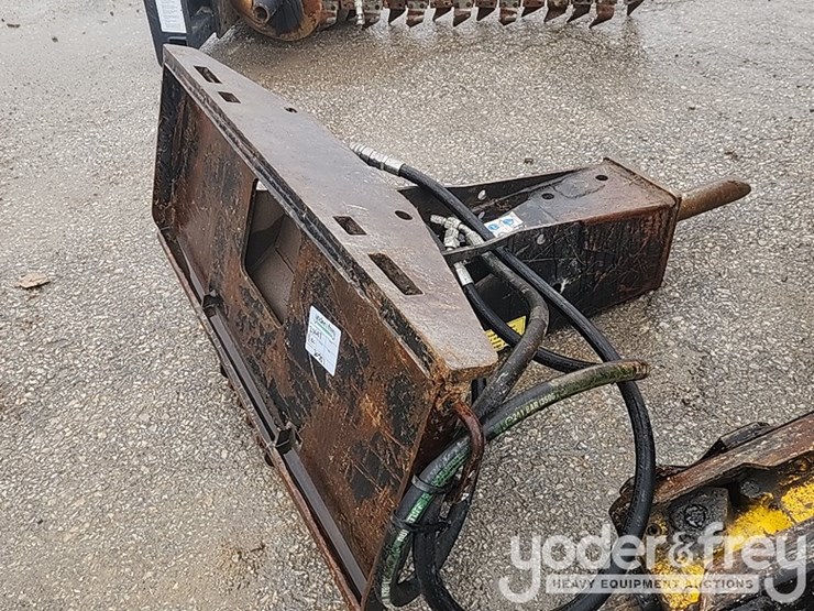 breaker-attachment-to-suit-skidsteer-image-1