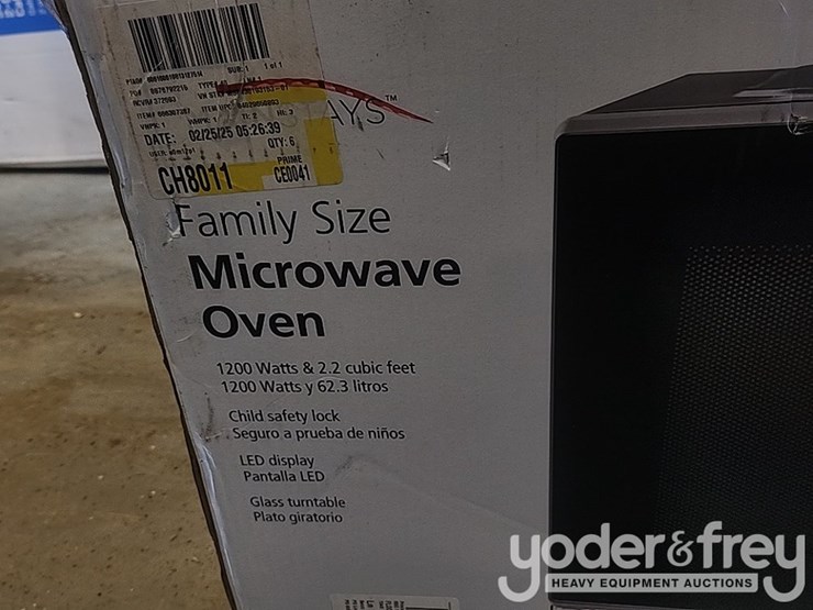mainstays-family-size-microwave-image-6