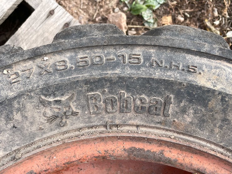 #3124-•-bobcat-skidsteer-wheel-and-tire-image-6