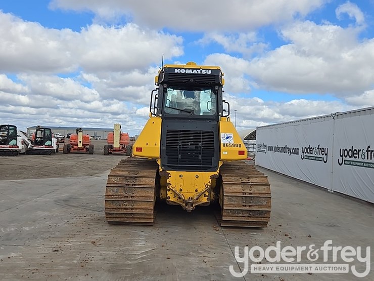 2023-komatsu-d61pxi-24-image-4