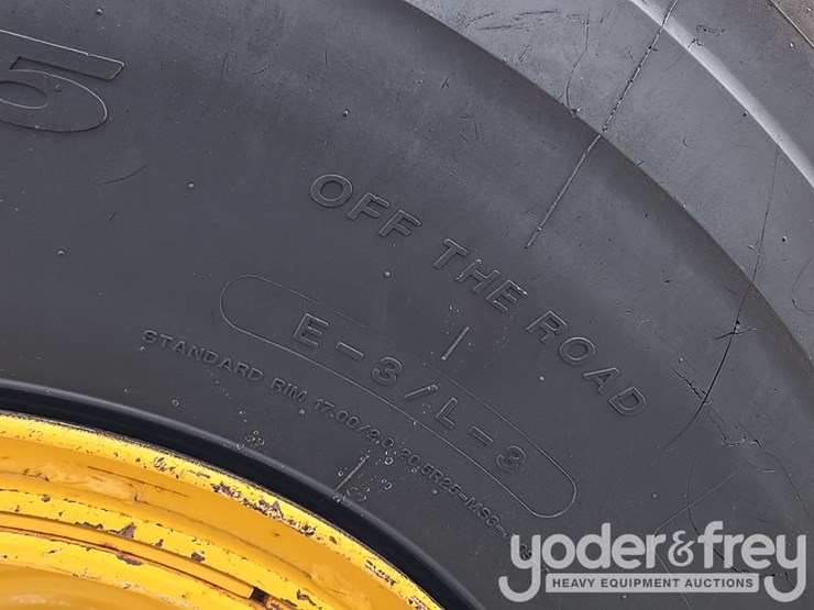 2014-caterpillar-938k-image-42