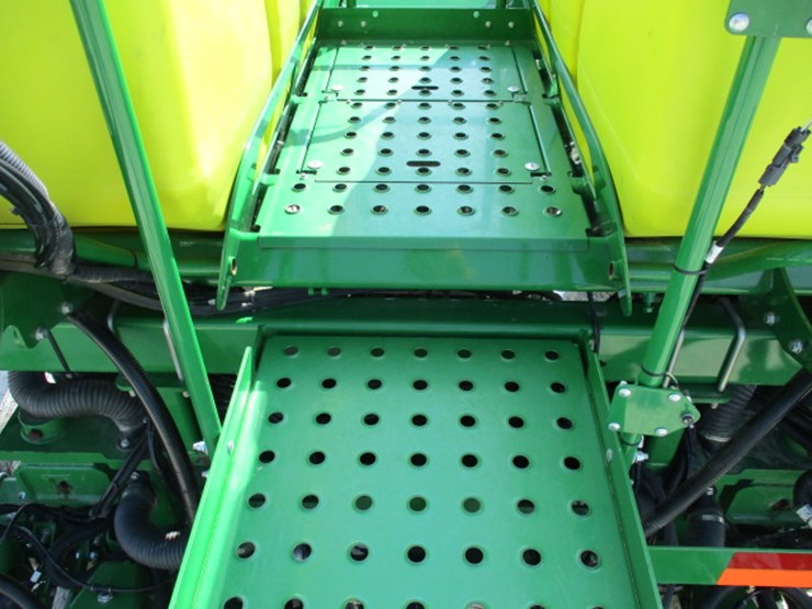 2016-john-deere-db60-image-44