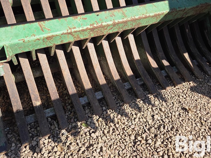 summers-pull-type-rock-picker-image-16