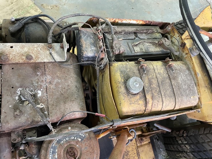 #3032-•-allis-chalmers-b10-lawn-mower-image-13