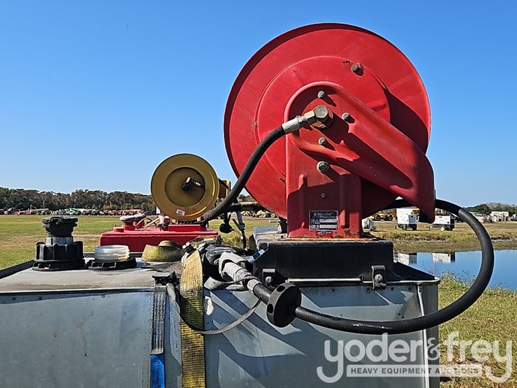 roth-tank-oil-tank-c/w-hose-reel-balcrank-oil-pump-image-8