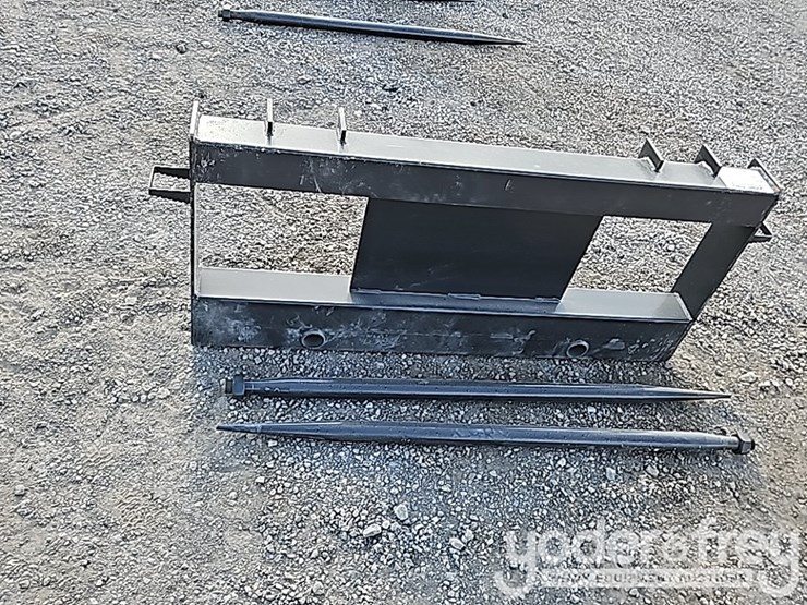 unused-jct-bale-spear-to-suit-skidsteer-image-7