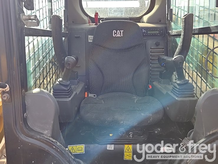 2022-caterpillar-299d3-image-46