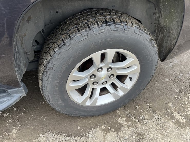 2017-chevrolet-tahoe-image-11