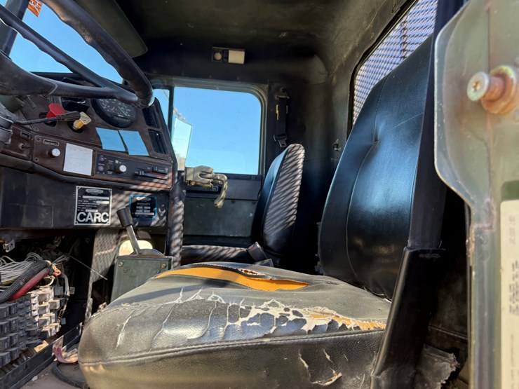 #22592-•-inop-1992-freightliner-t/a-daycab-truck-tractor-vin:-1fuymzyb1np520782-image-72