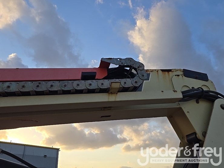 2015-jlg-600aj-image-47