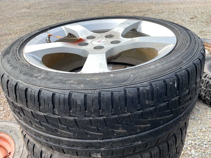 #3125-•-(4)-pontiac-wheels-and-tires-image-5