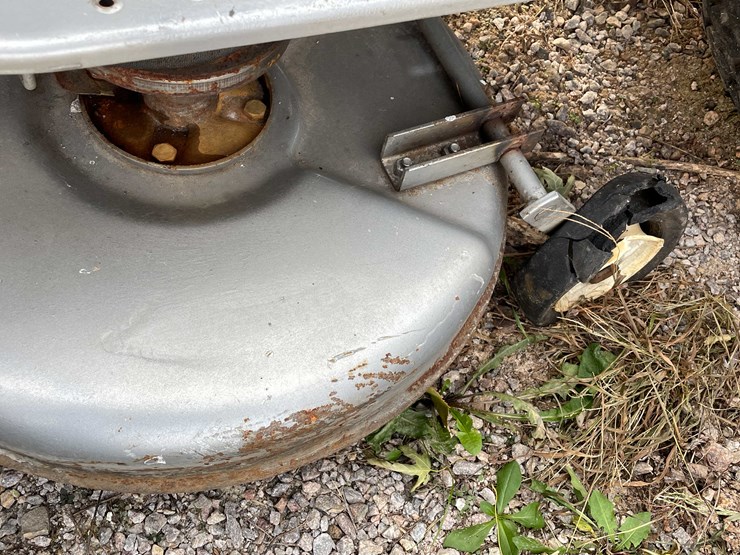 #3131-•-sears-lt-1036-lawn-tractor-image-13