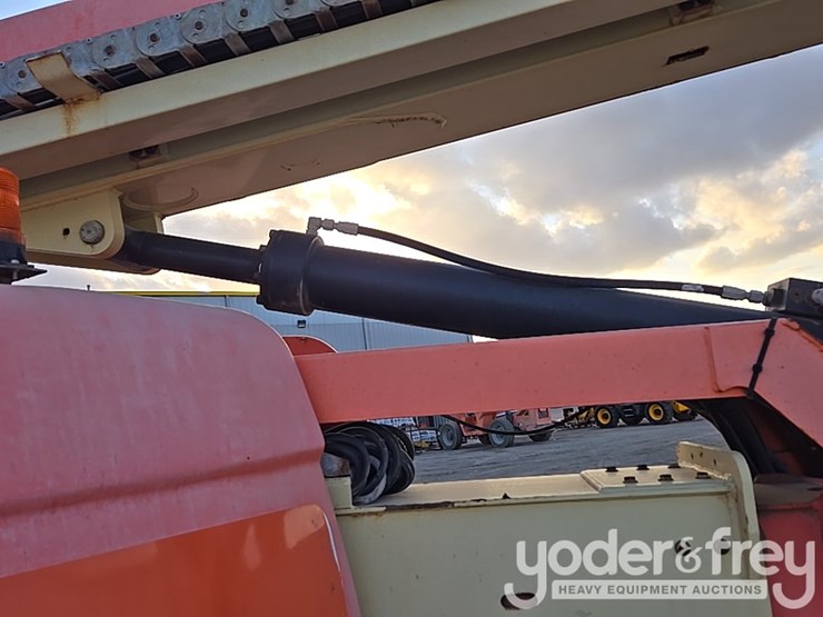 2015-jlg-600aj-image-48