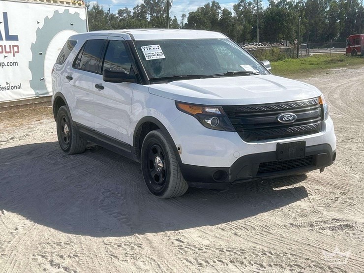 2015-ford-explorer-image-2