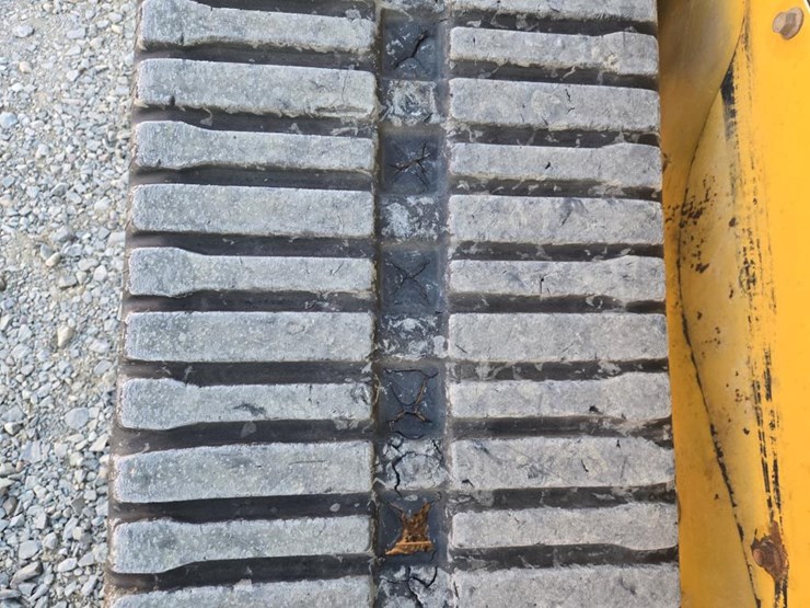 2020-caterpillar-259d3-image-49