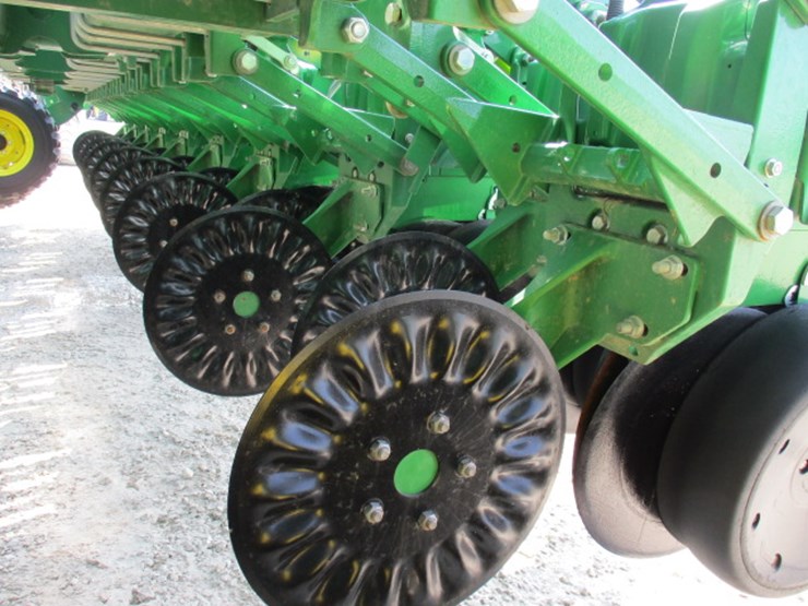 2016-john-deere-db60-image-63