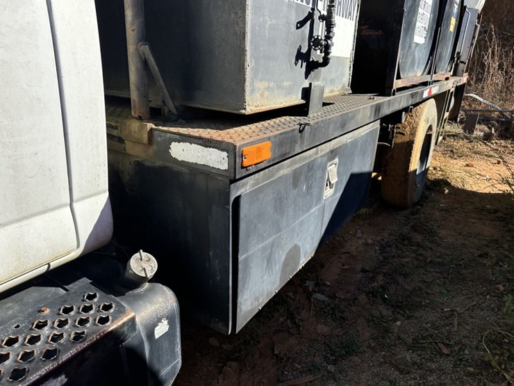 2006-caterpillar-c7-image-11