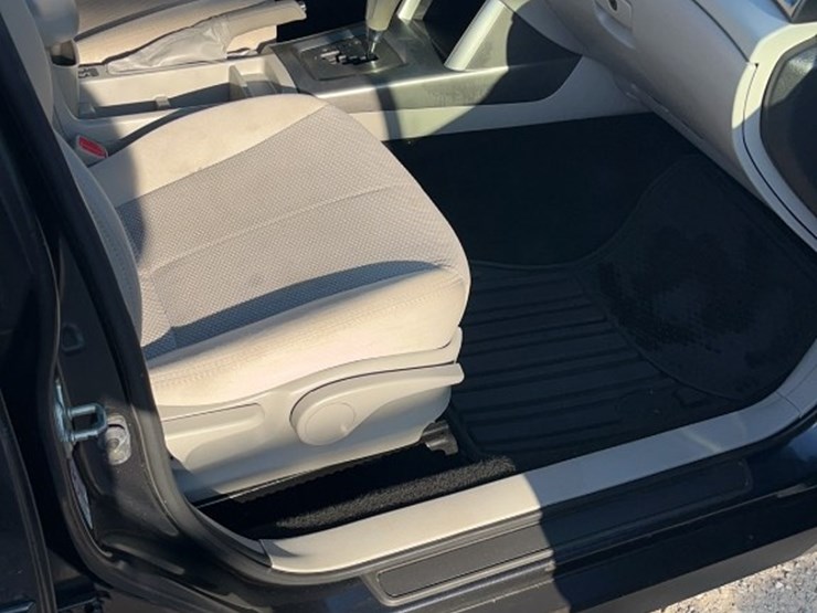 2013-subaru-forester-image-15