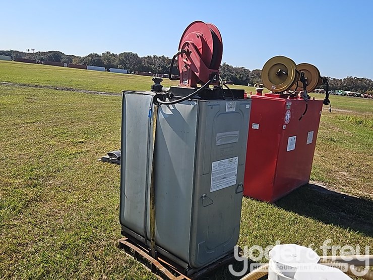 roth-tank-oil-tank-c/w-hose-reel-balcrank-oil-pump-image-3