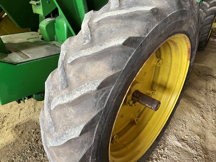 john-deere-3010-image-10