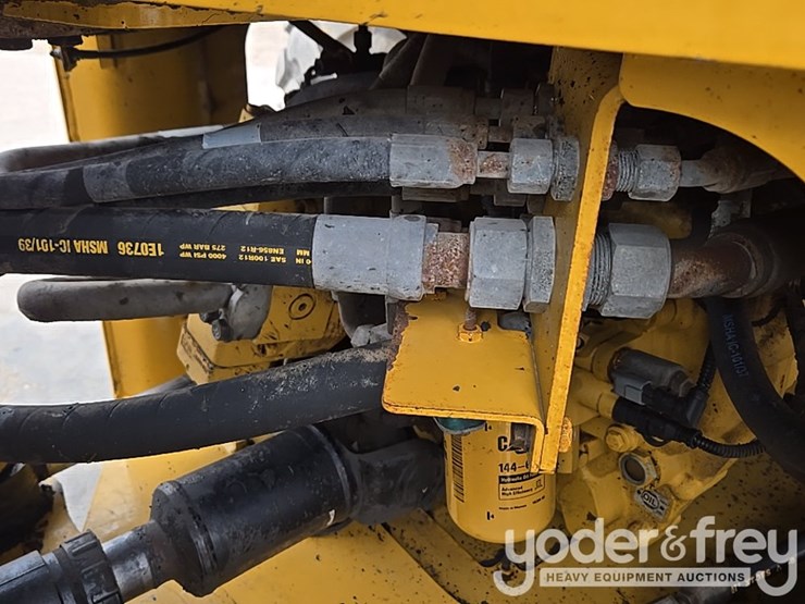 2014-caterpillar-938k-image-58