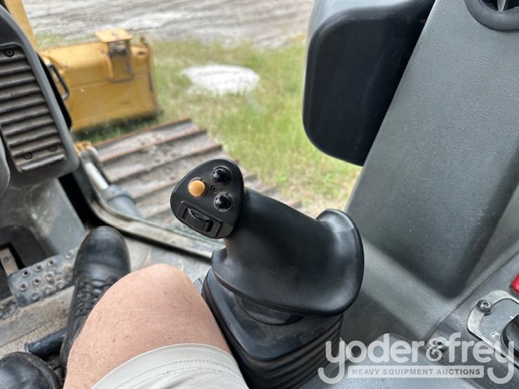 2017-caterpillar-d3k2-lgp-image-7