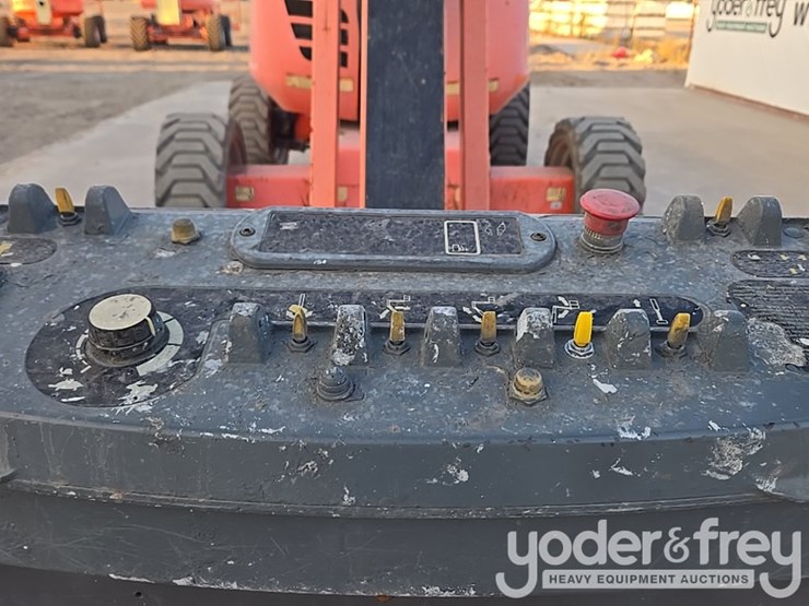 2015-jlg-600aj-image-30