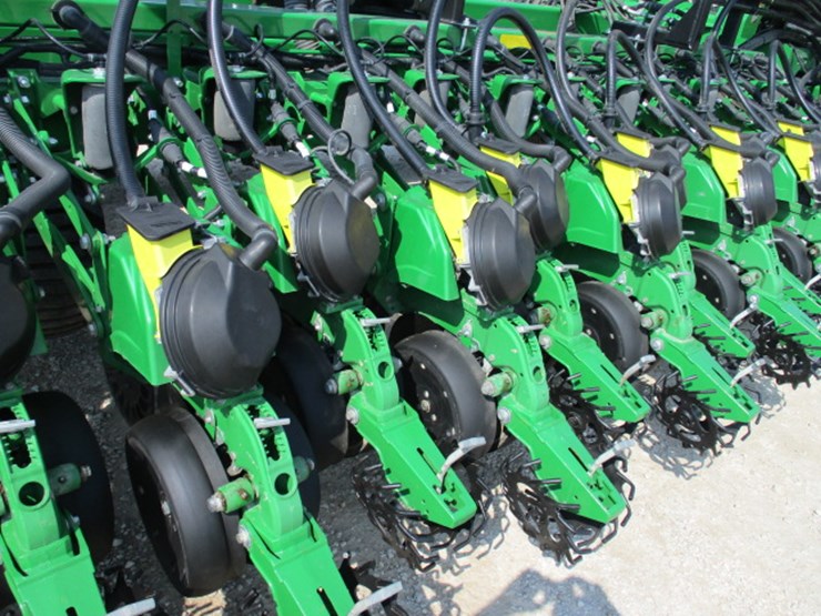 2016-john-deere-db60-image-89