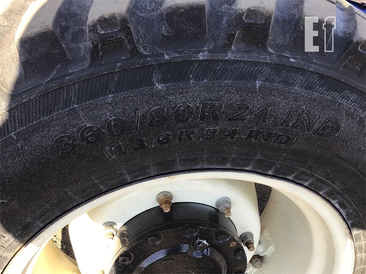 new-holland-t5040-image-27