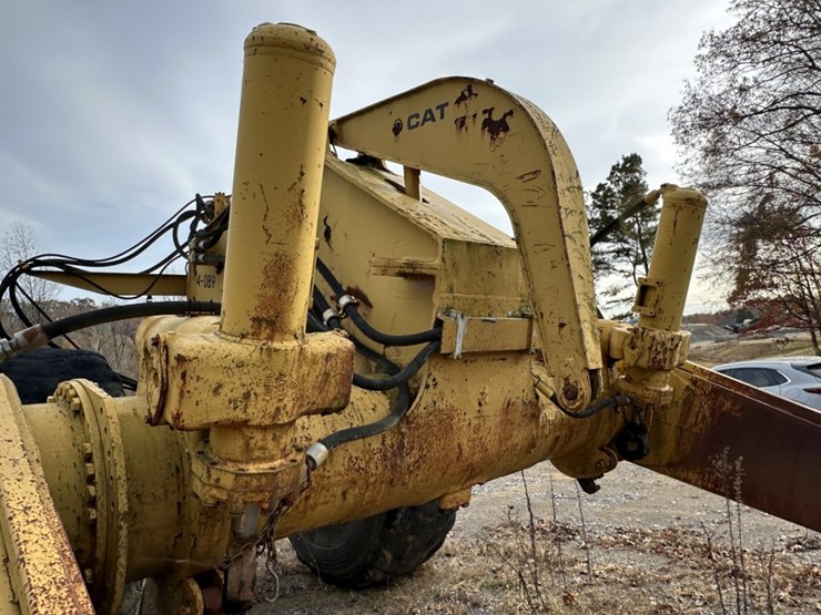 caterpillar-641-image-6