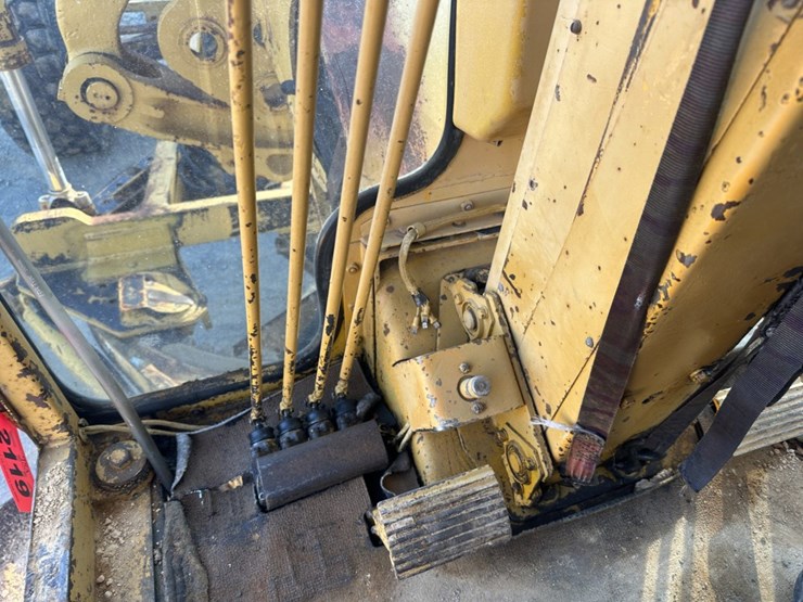 caterpillar-16g-image-61