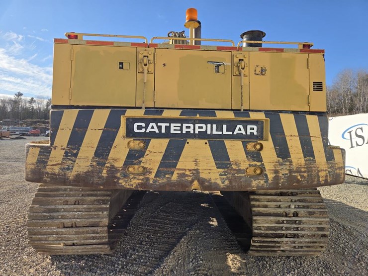 caterpillar-235-image-4