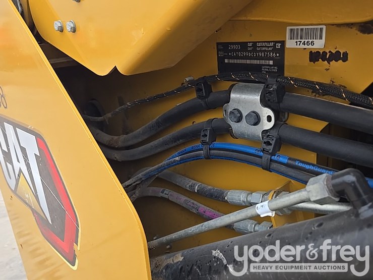 2022-caterpillar-299d3-image-10