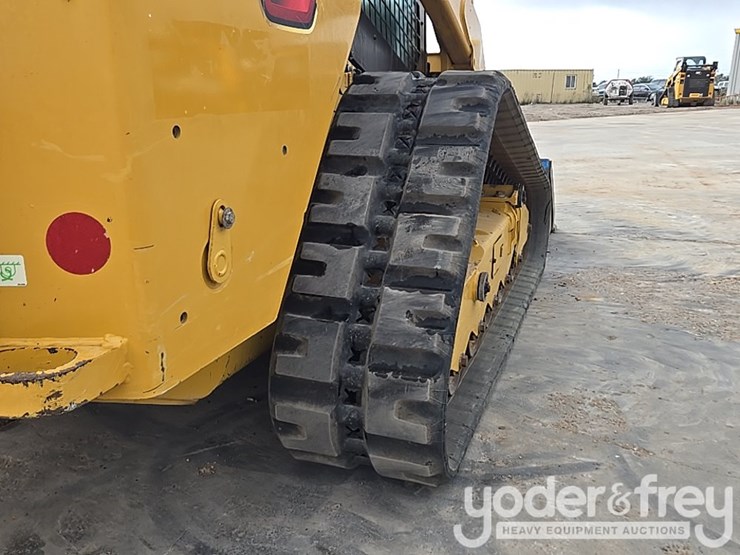 2022-caterpillar-299d3-image-28