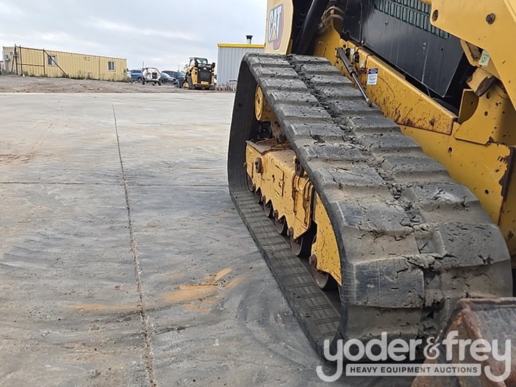 2021-caterpillar-299d3-image-21