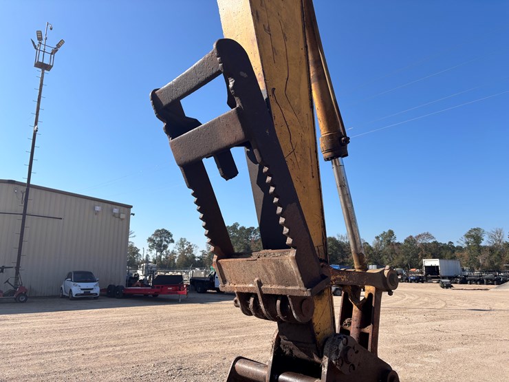 komatsu-pc200-lc-image-5