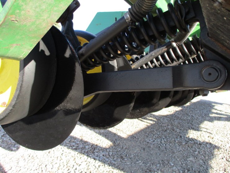 john-deere-750-image-22