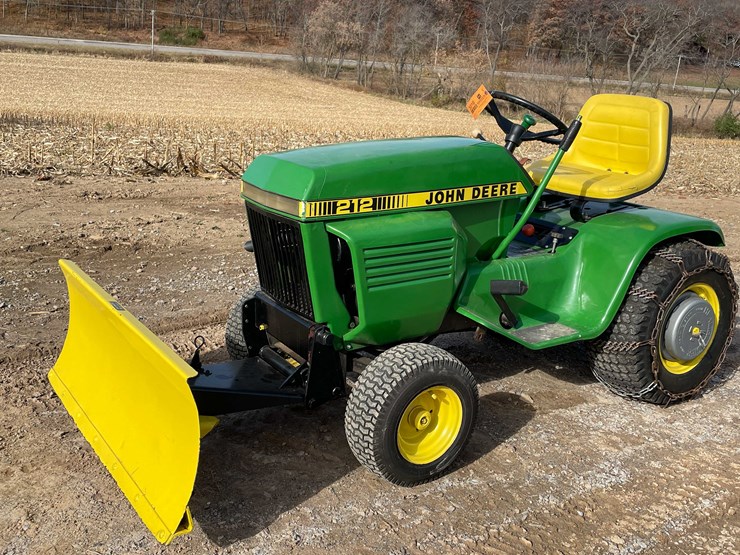 john-deere-212-image-1